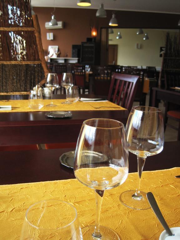 Hotel Restaurant Rive Gauche Bessines-sur-Gartempe 외부 사진
