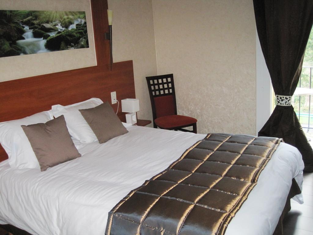 Hotel Restaurant Rive Gauche Bessines-sur-Gartempe 외부 사진